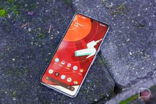 Pixel 8 Pro Owners, Are We Missing the Curved Display?