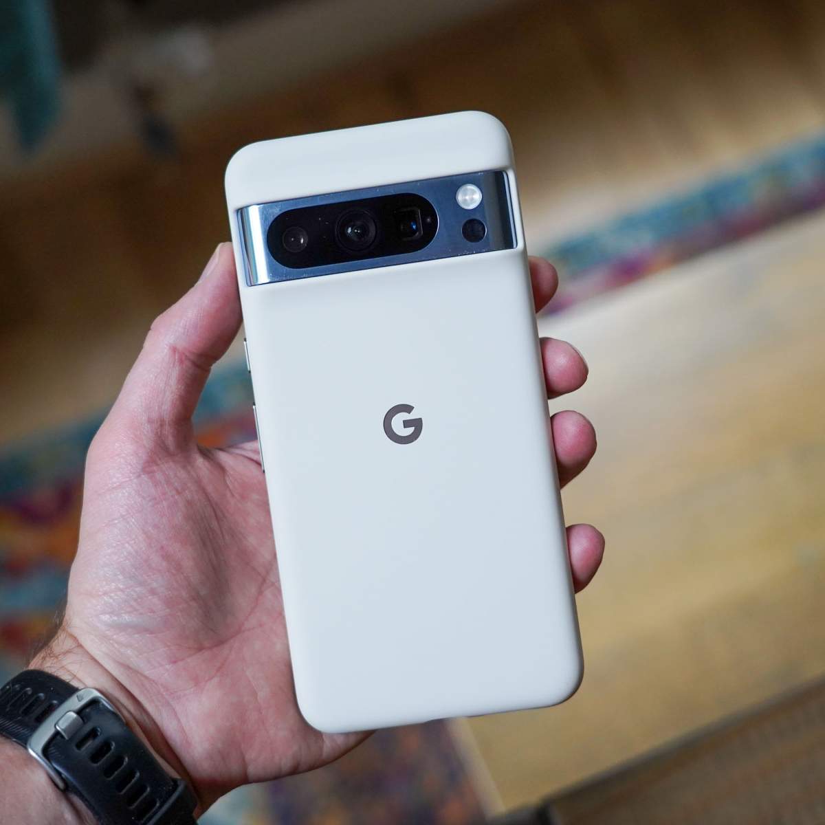 Google's Pixel 8 Pro at $250 Off is a Snack