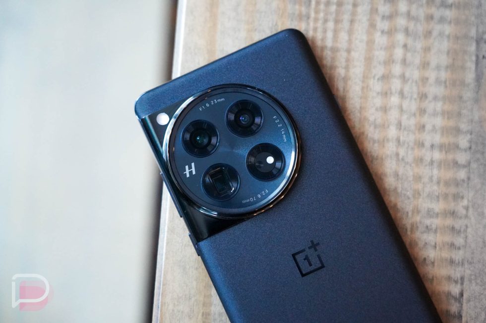 ارتقاء دوربین OnePlus 12 صدای بسیار خوبی دارد ارتقاء دوربین OnePlus 12 صدای بسیار خوبی دارد