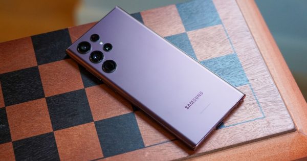 احتمالاً تلفن گلکسی شما اکنون دارای هوش مصنوعی Galaxy است احتمالاً تلفن گلکسی شما اکنون دارای هوش مصنوعی Galaxy است