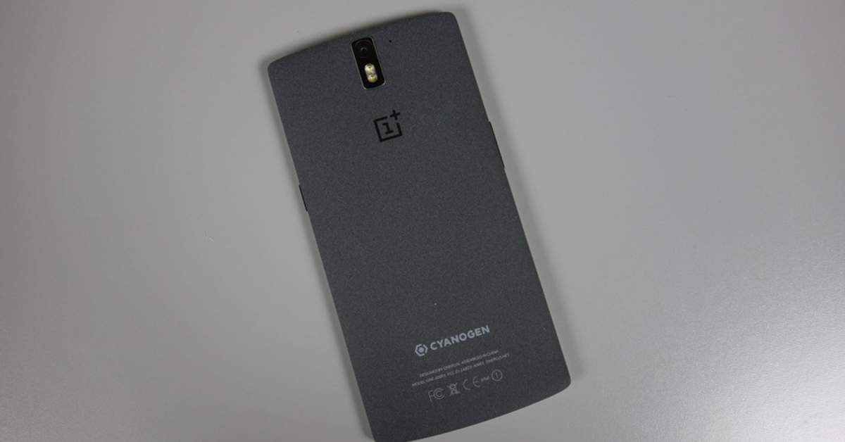One Plus First Version 10 Years Ago: Unboxing the OnePlus One in Sandstone