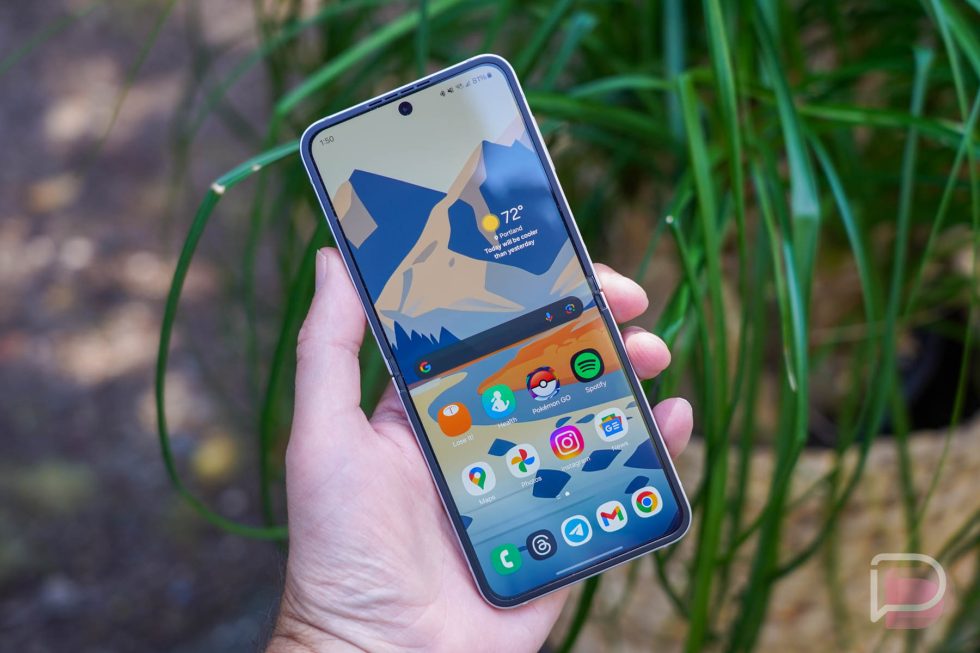 نقد و بررسی Galaxy Z Flip 6: آیا باید آن را بخرید؟ نقد و بررسی Galaxy Z Flip 6: آیا باید آن را بخرید؟