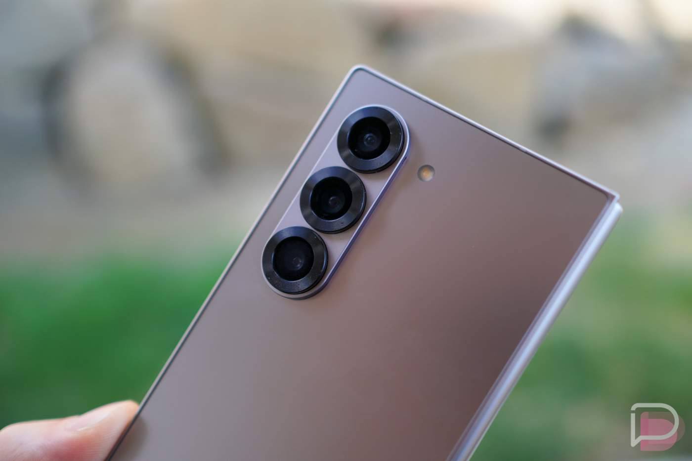 DEAL: Galaxy Z Fold 6 is $520 Off Without Trade-in or $1,120 With