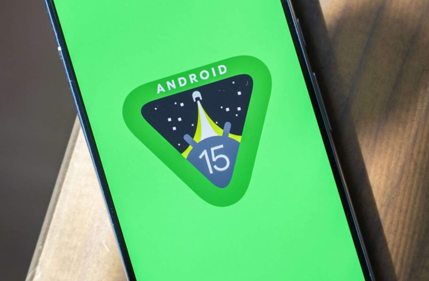 Android 15 Hits AOSP Today, Pixel Phones Update in “Coming Weeks”