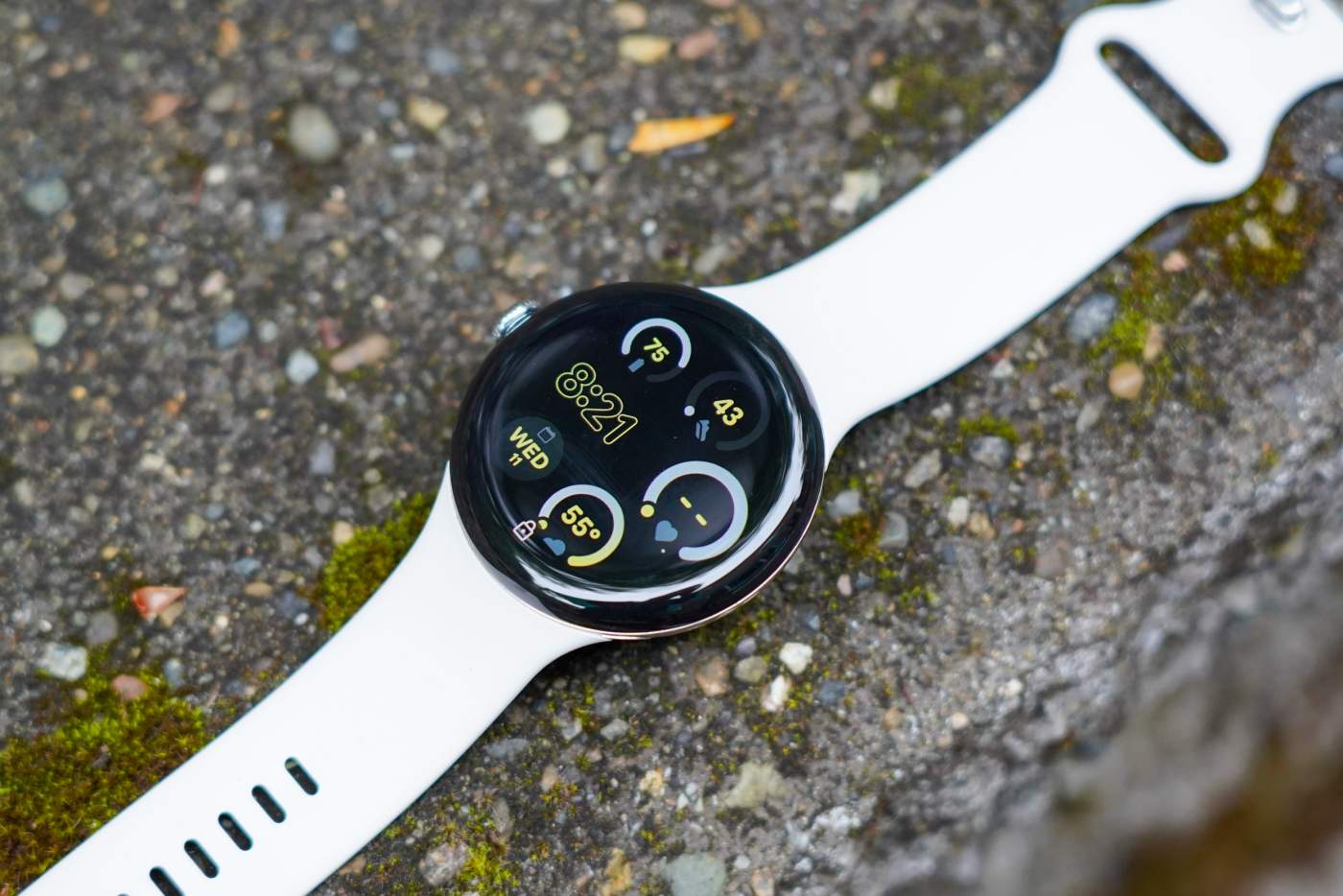 Pixel Watch Gets a Surprise April Update to Fix Bugs (Updated)