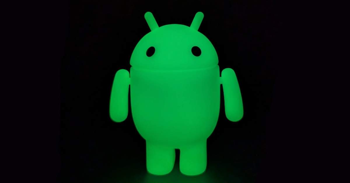 X Android Mini This Glow in the Dark Android Mini Takes Me Back