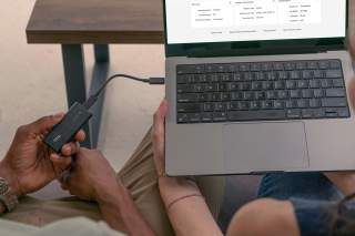 New TCL Dongle Connects Your Devices to T-Mobile 5G Network