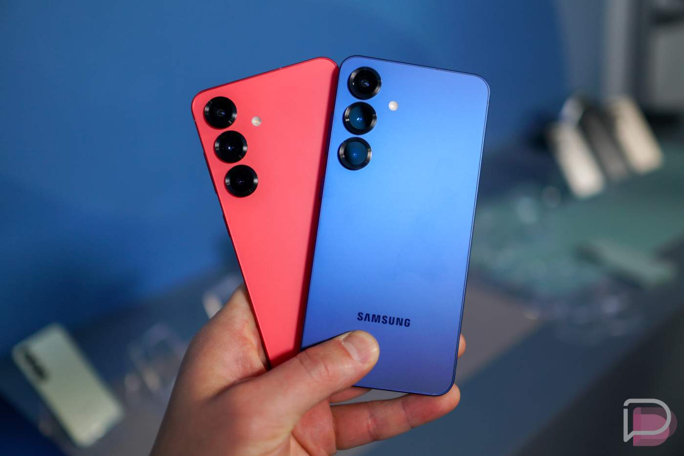 DEAL: Galaxy S25 in Best Color Option for $299 With Free Doubled Storage ($560 Off)