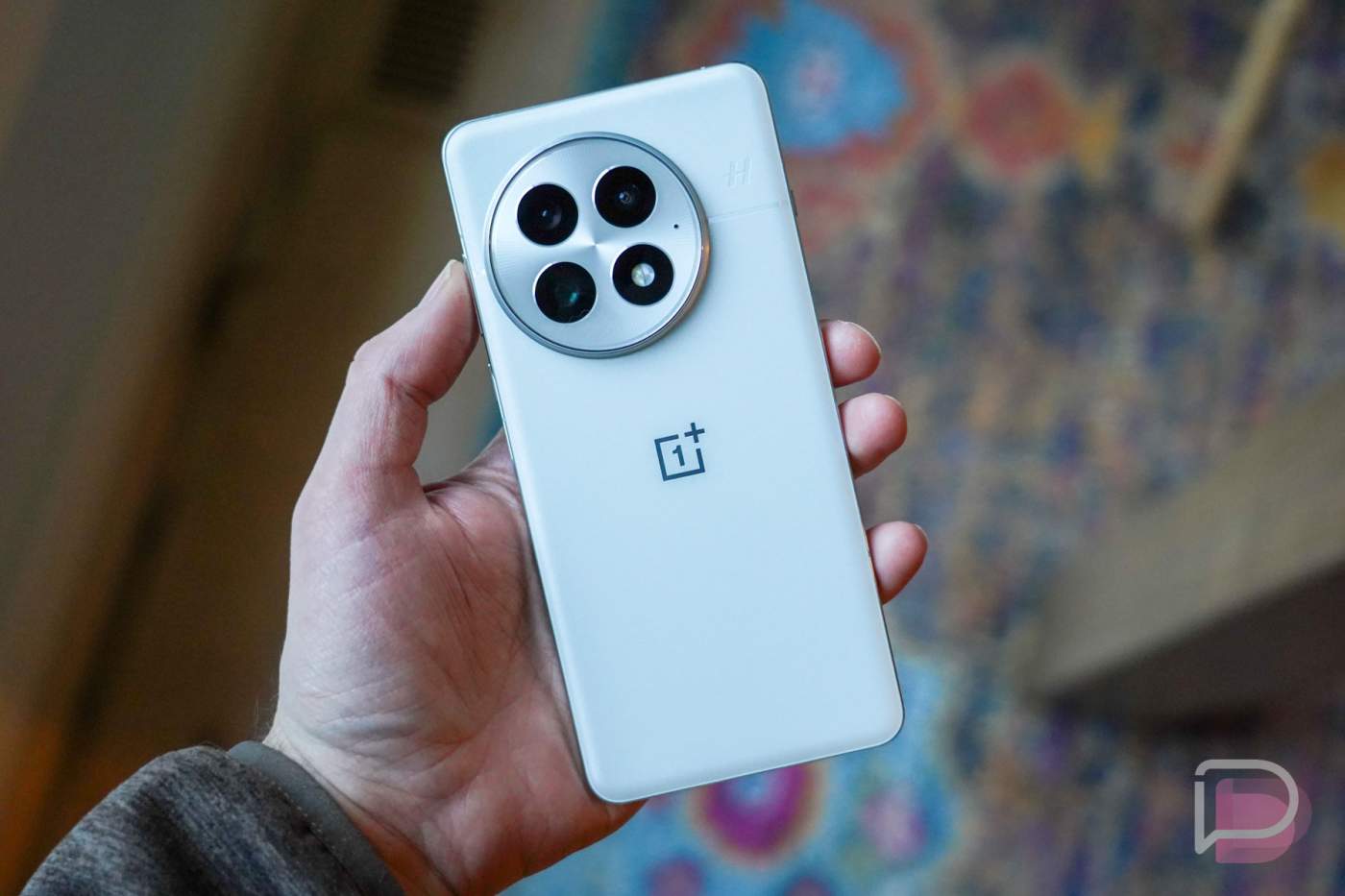 OnePlus 13T Teased as “Small, Beautiful and Powerful” and Launching This Month