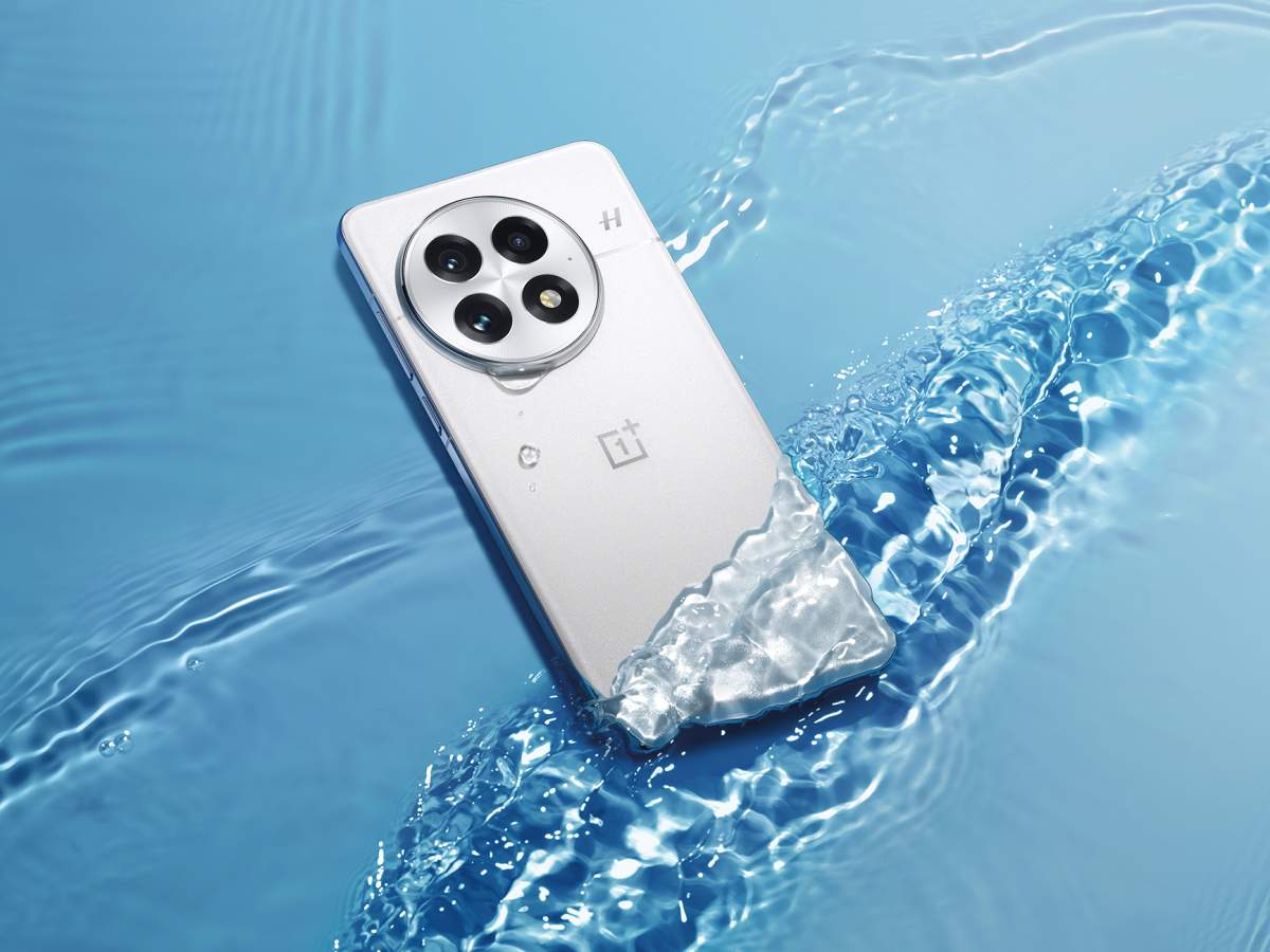 【3/9昼まで価格】OnePlus 13 ホワイト　新品未開封 OnePlus 13 Arrives Globally and Here's Pricing, Launch Details, More