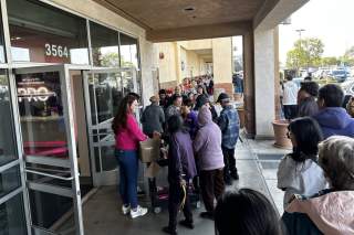 People Went Wild for T-Mobile Umbrellas This Week