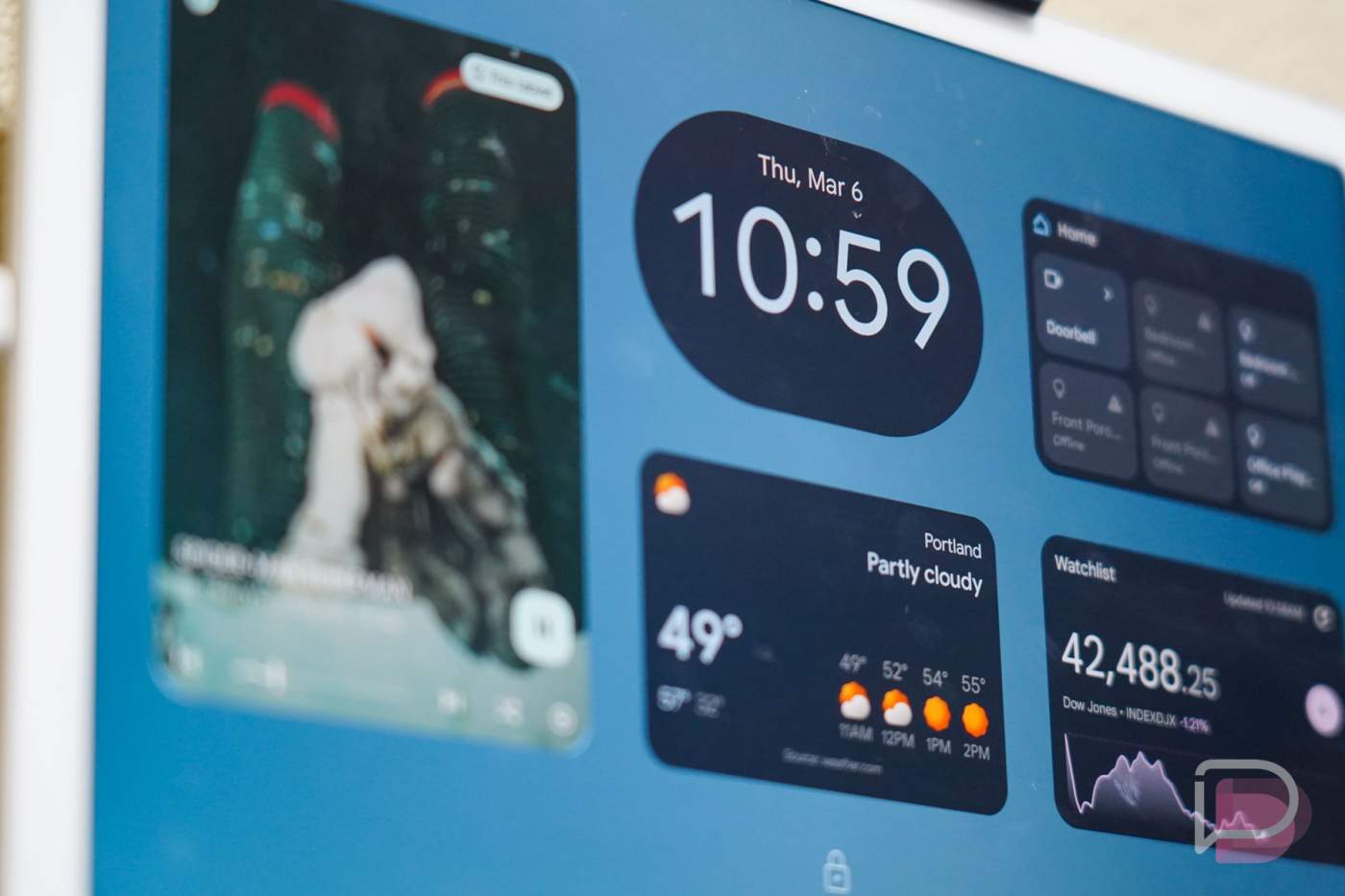 Lock Screen Widgets Return to Android Phones With Android 16