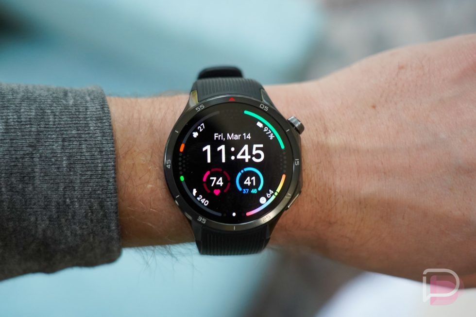 این احتمالاً ساعت Wear Os برای ضرب و شتم است این احتمالاً ساعت Wear Os برای ضرب و شتم است