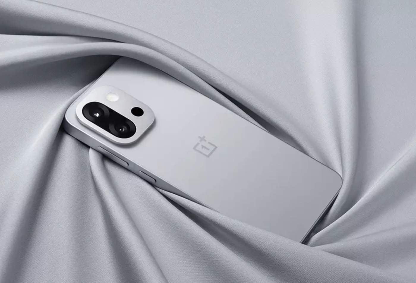 Here’s the OnePlus 13T in All Its Glory