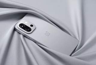 Here’s the OnePlus 13T in All Its Glory