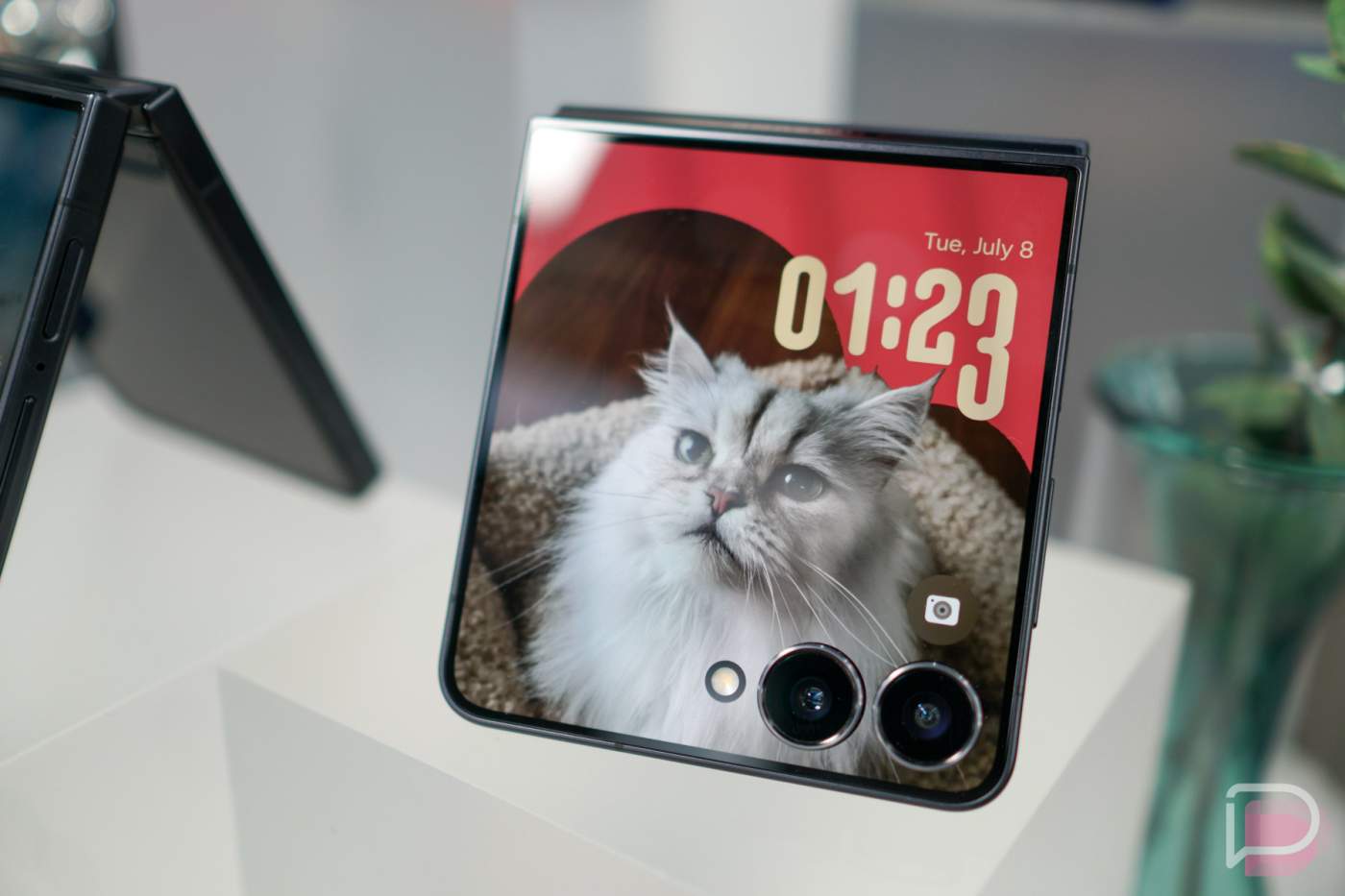 So Many Galaxy Updates Rolling Out This Week