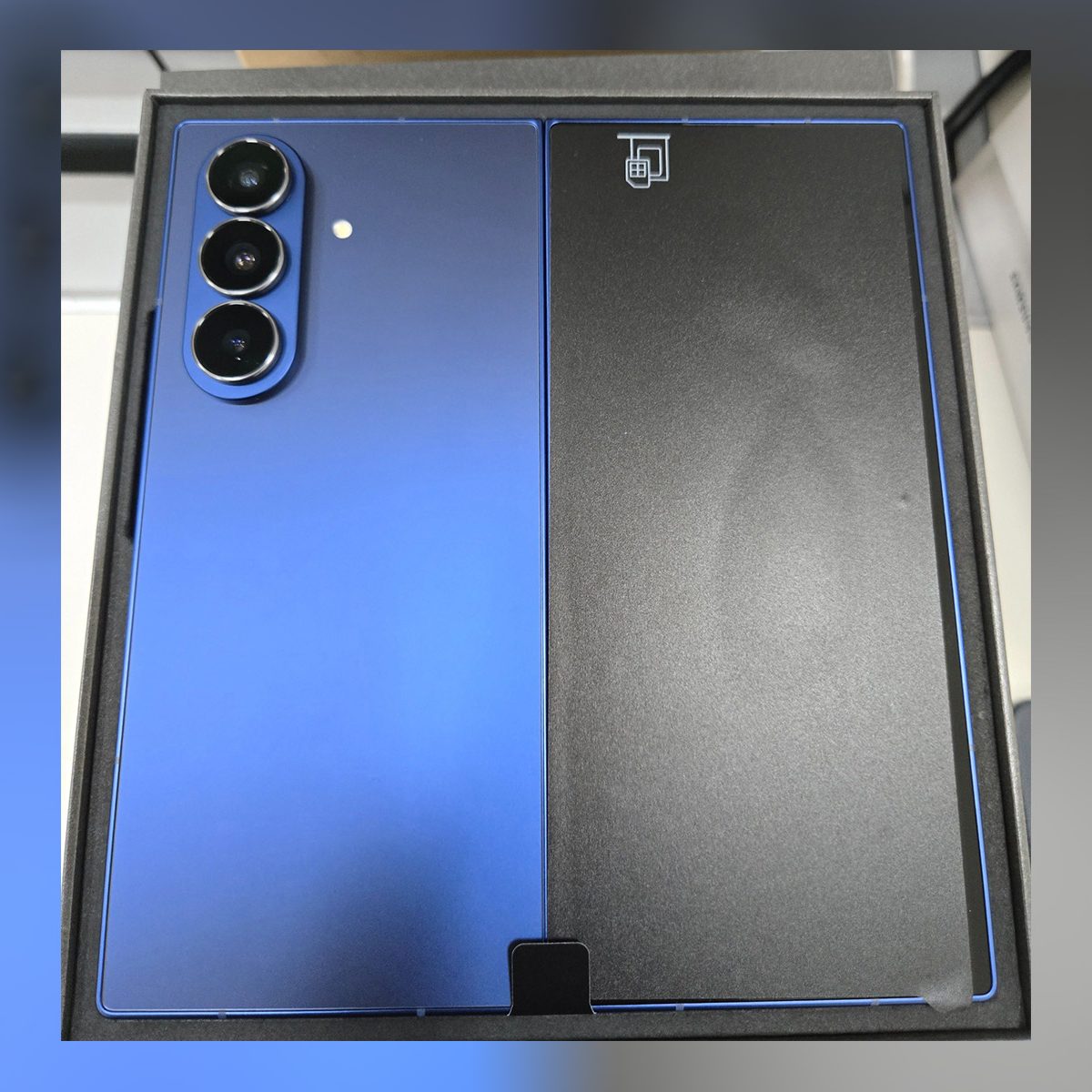 Galaxy Z Fold 7 in Blue Confirmed Hot