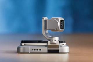 Honor’s New Phone Has Built-in Gimbal and Adorable Robot Personality