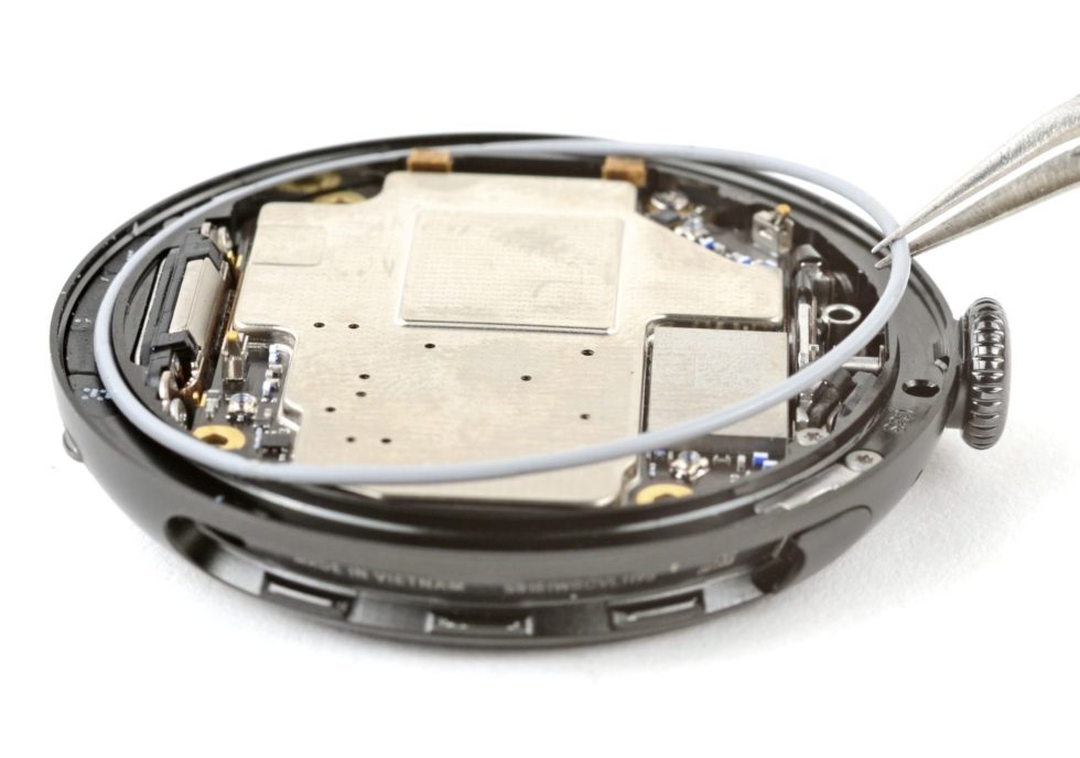 Pixel Watch 4 - iFixit