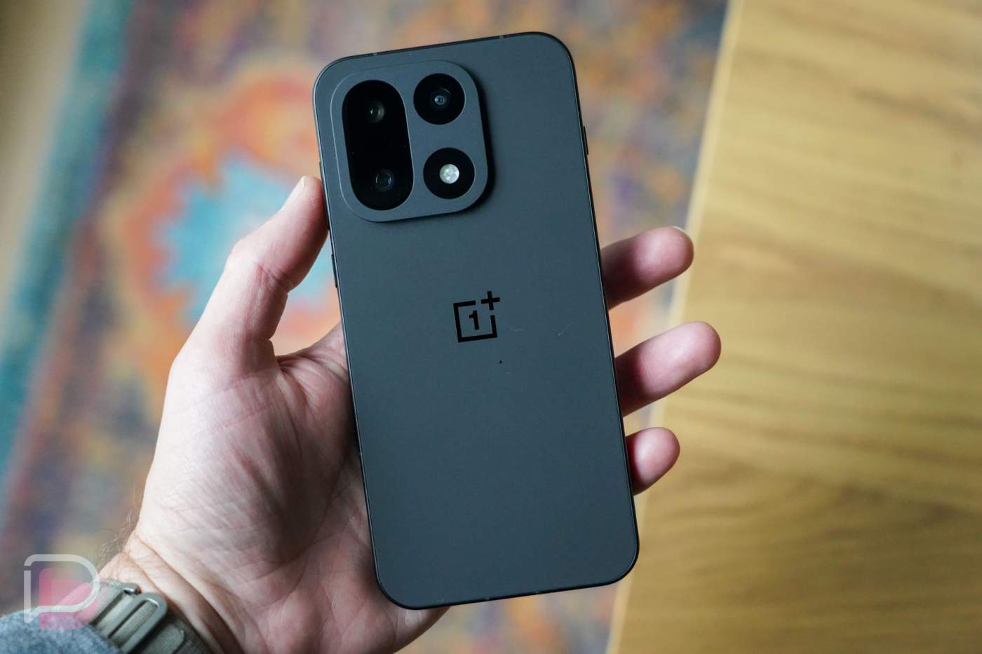 OnePlus 15 Now Up for Sale in US, the $899 Powerhouse