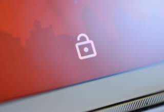 Verizon Convinces FCC to Kill Its 60-Day Phone Unlocking Rule and That’s Bad