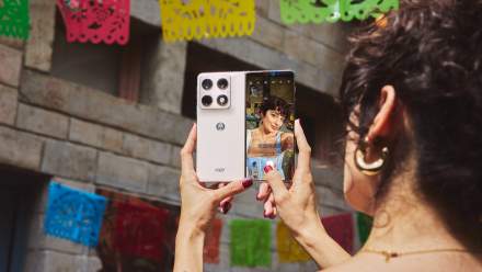 Motorola’s Next Razr Foldable Will Feature New Gorilla Glass Ceramic 3