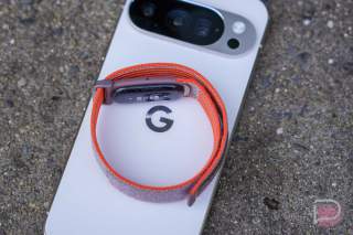 Is This a New Google Fitbit Device With a Screen?