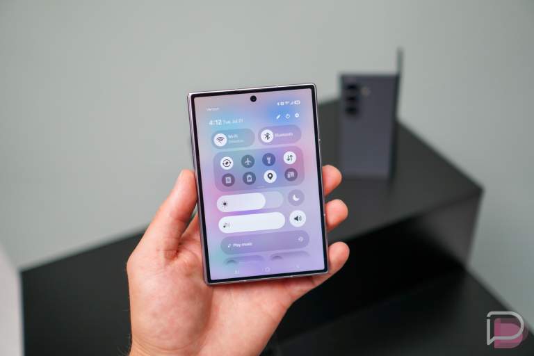 Galaxy Z Fold 8