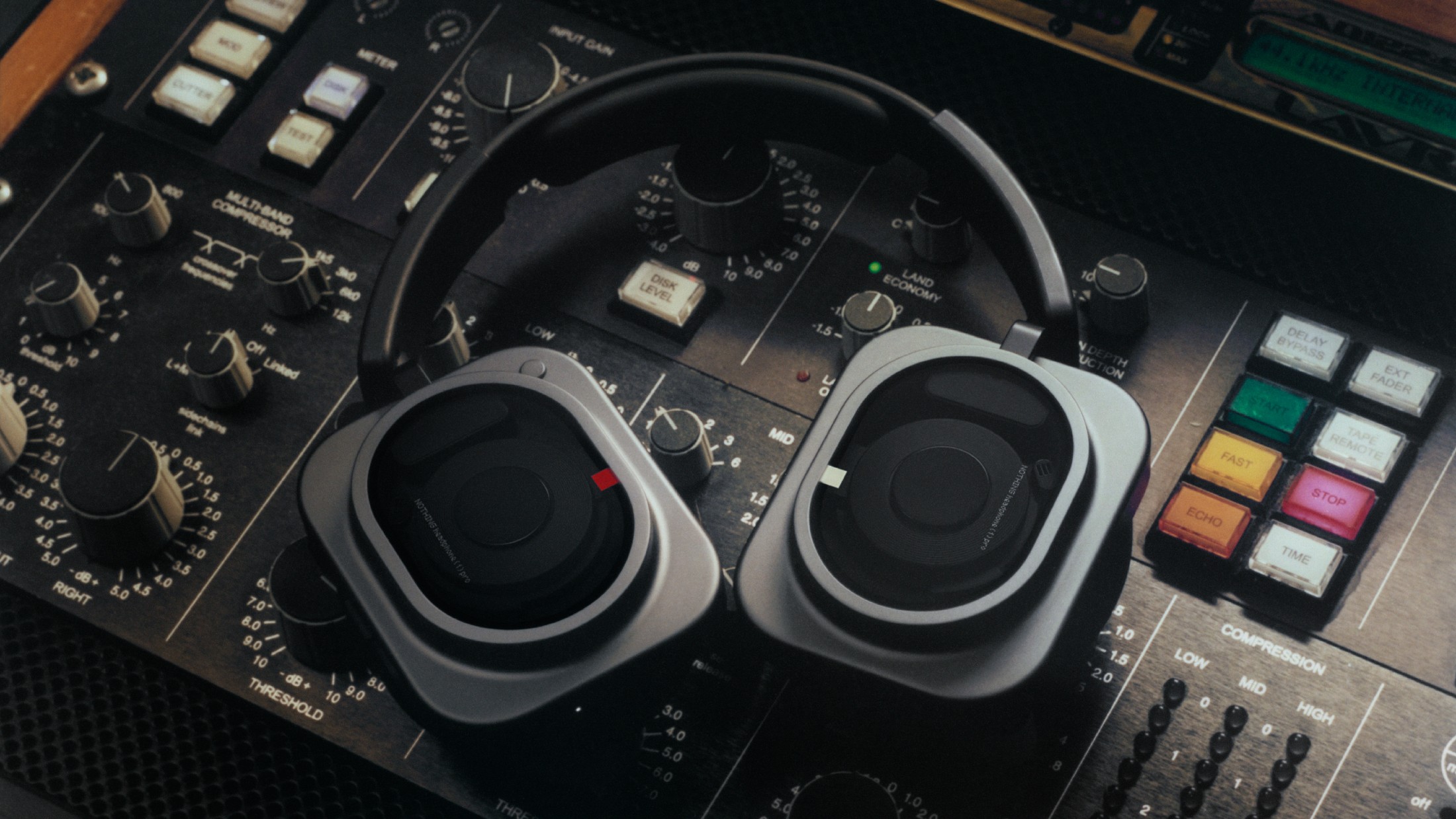 Add Nothing's New Headphone (1) Pro to My Christmas List