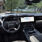 GM Gives in and Brings Back Android Auto and Carplay, But Not for Every Vehicle