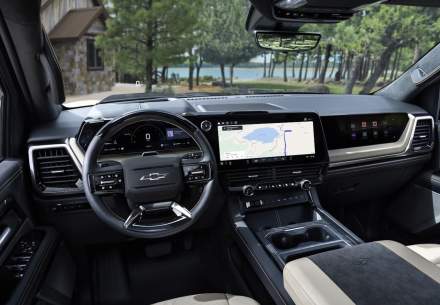 GM Gives in and Brings Back Android Auto and Carplay, But Not for Every Vehicle