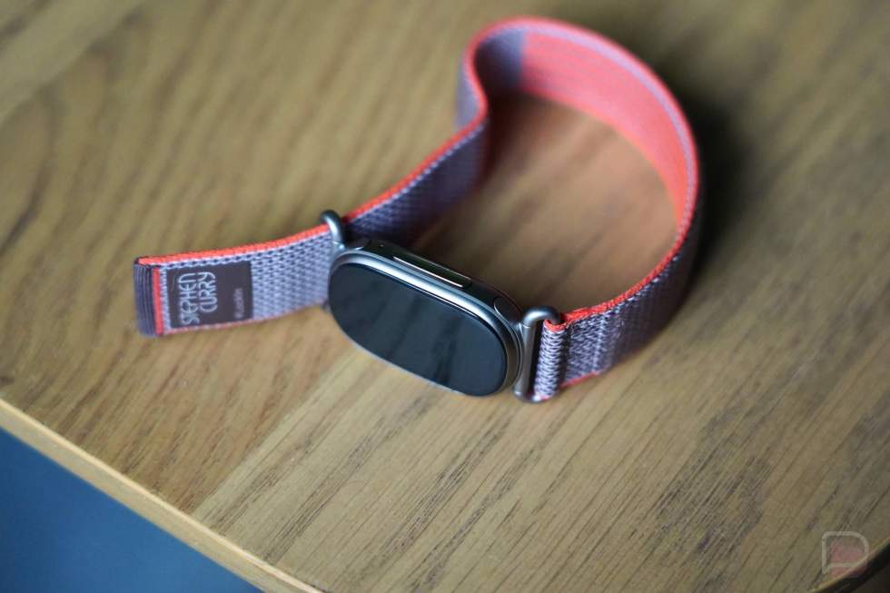 Fitbit Edge design, Steph Curry Edition